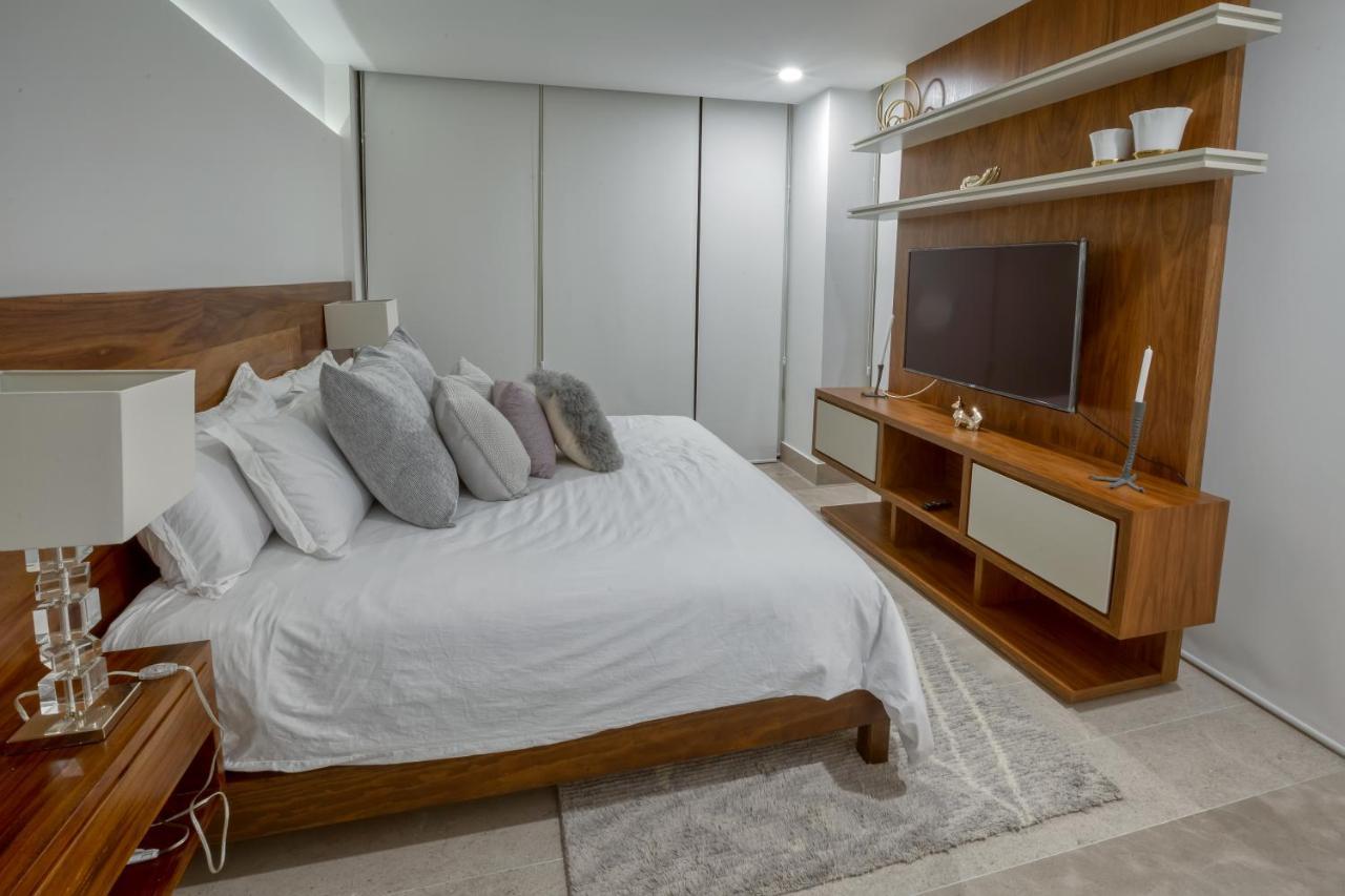 Astonishing Condo With Balcony In A Private Complex With Pool And Gym Playa del Carmen Kültér fotó