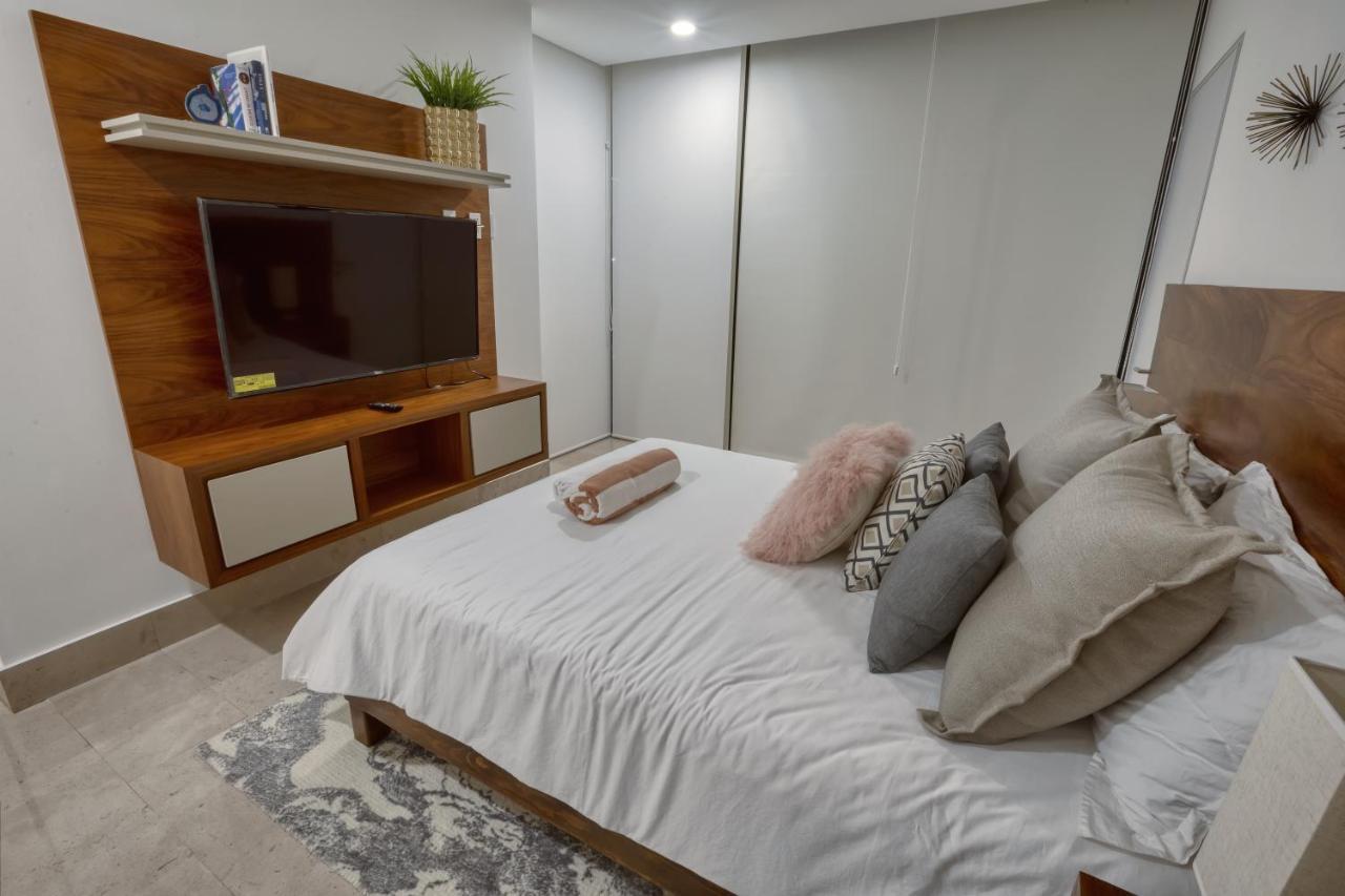 Astonishing Condo With Balcony In A Private Complex With Pool And Gym Playa del Carmen Kültér fotó